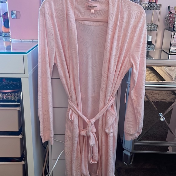 Juicy Couture Other - NWT Juicy Couture pink robe